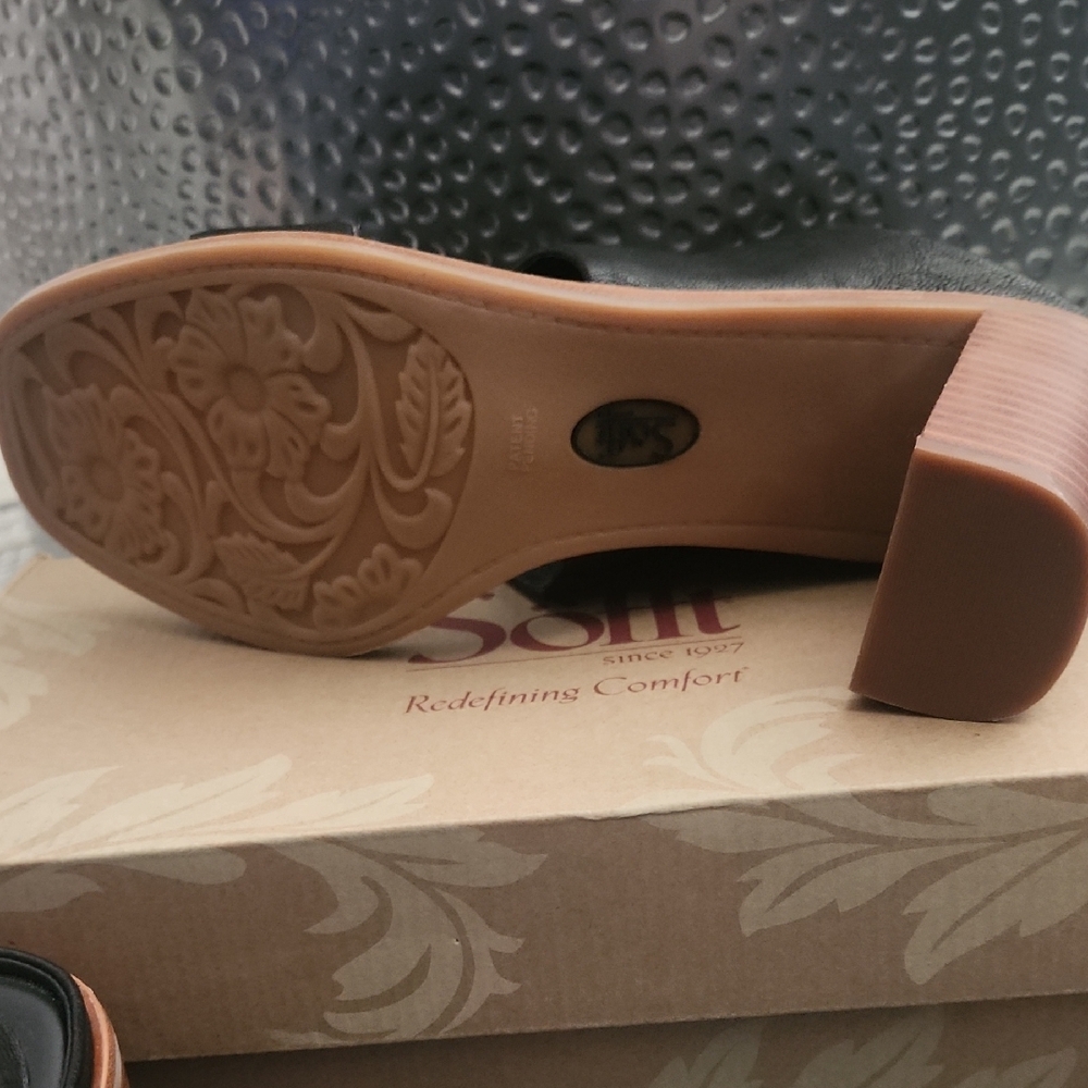 Sofft Black and Brown Women's Mules - Picture 4 of 6